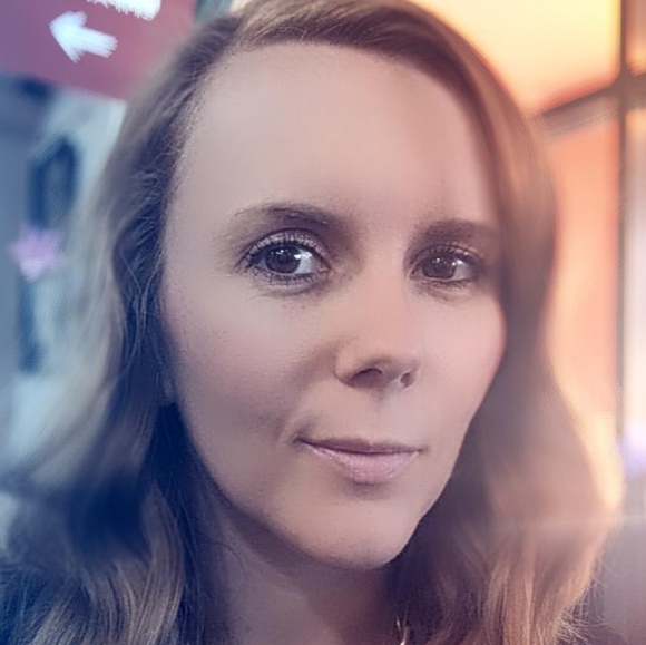 Meet your Posher, Elizabeth - Picture 1 of 1